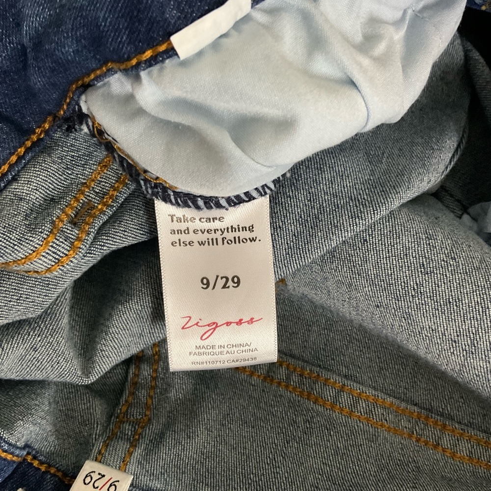 Vigoss Women's Straight‎ Leg Jeans in Deep Blue - Picture 6 of 7